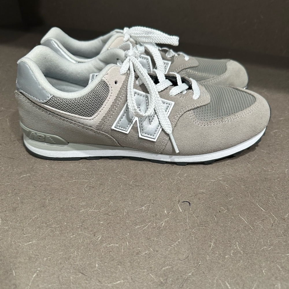 New Balance 574 Classic Sneakers in Gray, Women’s 8 1/2, Mens 7